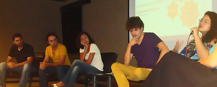 Alunos e ex-alunos do Técnico em Arte Dramática promovem debate sobre a área Alunos e ex-alunos do Técnico em Arte Dramática promovem debate sobre a área
