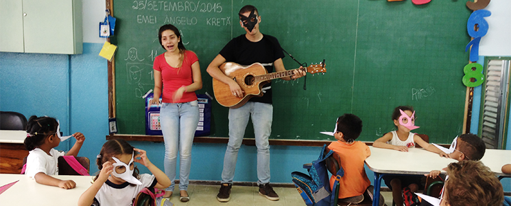 alunos cantam com crianças de escola municipal alunos cantam com crianças de escola municipal