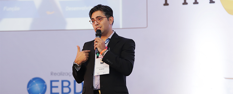 Maurício Pedro, gerente do Atendimento Corporativo Maurício Pedro, gerente do Atendimento Corporativo
