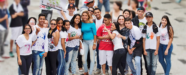 Turma na praça Floriano Peixoto, em Santo Amaro Turma na praça Floriano Peixoto, em Santo Amaro