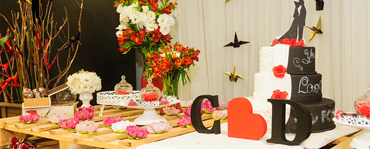 Mesa decorada para um casamento Mesa decorada para um casamento