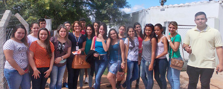Aprendizes no canil municipal Aprendizes no canil municipal