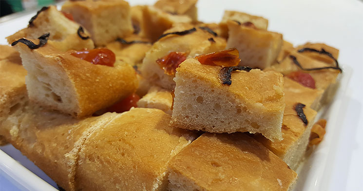 Pedaços de focaccia Pedaços de focaccia