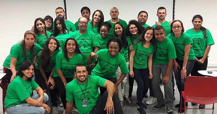 Alunos do Técnico em Segurança do Trabalho do Senac Taboão da Serra com camisetas verdes referentes ao projeto Alunos do Técnico em Segurança do Trabalho do Senac Taboão da Serra com camisetas verdes referentes ao projeto