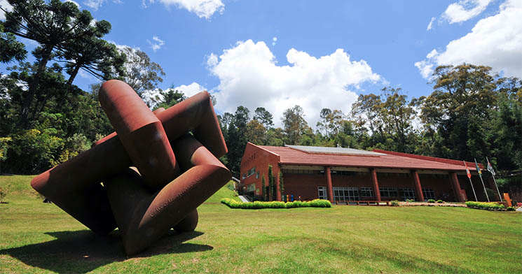 Área externa no Centro Universitário Senac - Campos do Jordão Área externa no Centro Universitário Senac - Campos do Jordão