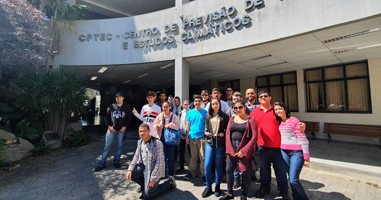 Foto Alunos Tecnologia no INPE e CEPTEC Foto Alunos Tecnologia no INPE e CEPTEC