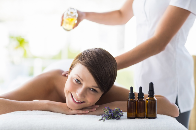 Curso Livre Massagem com Óleos