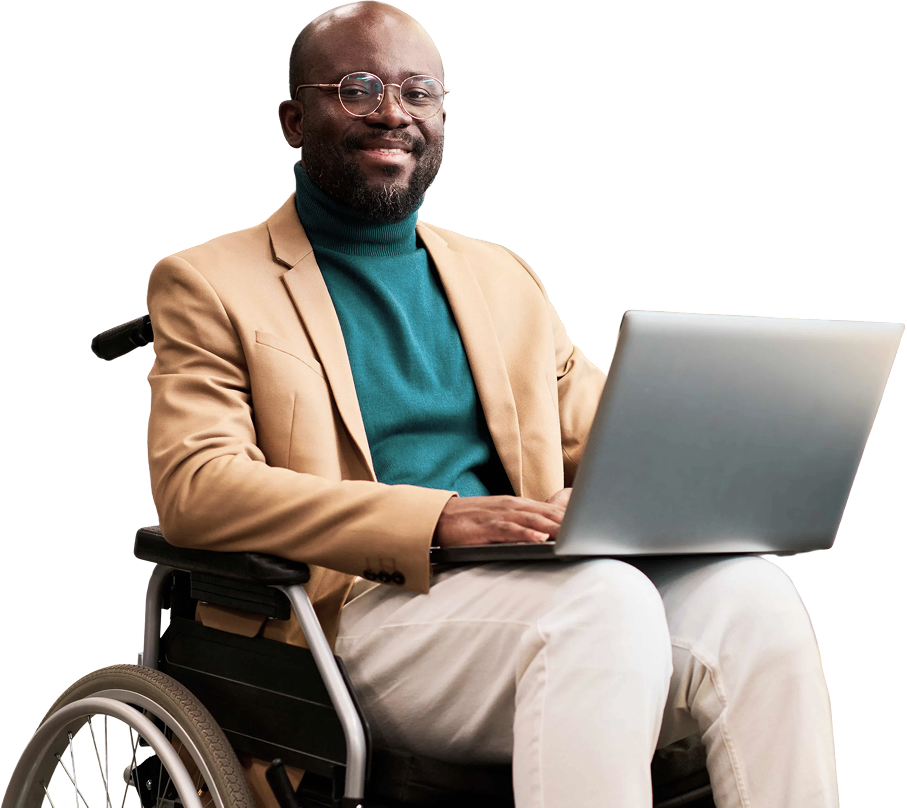 Homem segurando um notebook