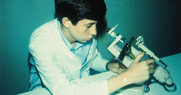 Aula do curso de Óptica nos anos 1970 - Acervo do Centro de Memória do Senac São Paulo Aula do curso de Óptica nos anos 1970 - Acervo do Centro de Memória do Senac São Paulo