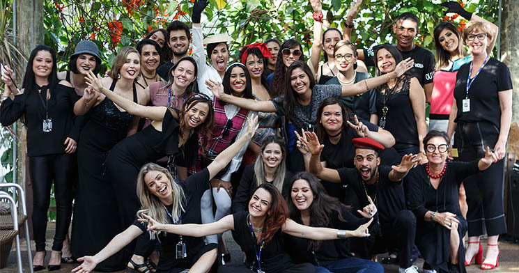 Alunos e docentes do curso Estilista de Moda do Senac Americana Alunos e docentes do curso Estilista de Moda do Senac Americana